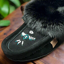 Load image into Gallery viewer, Ladies Moccasins - Laurentian Chief Moccasins Black