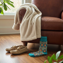 Load image into Gallery viewer, Men's Smooth Moose Hide Moccasins