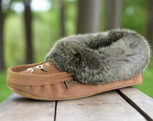 Load image into Gallery viewer, Ladies Moccasins - Laurentian Chief Moccasins Cappuccino