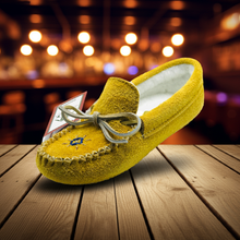 Load image into Gallery viewer, Ladies Moose Hide Suede Moccasins