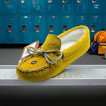 Load image into Gallery viewer, Ladies Moose Hide Suede Moccasins