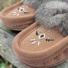 Load image into Gallery viewer, Ladies Moccasins - Laurentian Chief Moccasins Cappuccino