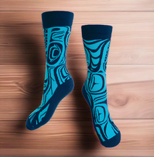 Load image into Gallery viewer, ART SOCKS - Spirit Wolf