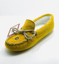Load image into Gallery viewer, Ladies Moose Hide Suede Moccasins