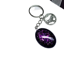 Load image into Gallery viewer, Wolf Keychain - Handcrafted Epoxy Resin Charm