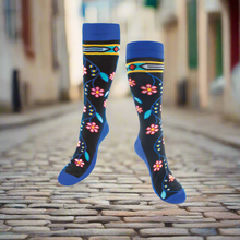 Load image into Gallery viewer, ART SOCKS - Mother Earth