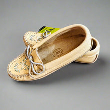 Load image into Gallery viewer, Ladies Beaded Smooth Moose Hide Moccasins