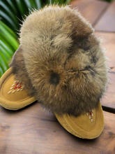 Load image into Gallery viewer, Laurentian Chief Baby Moccasins 20% Off