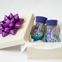 Load image into Gallery viewer, Baby Booties - Feathers