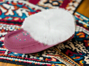 Ladies Moccasins -Laurentian Chief Moccasins Fuchsia