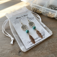 Load image into Gallery viewer, Artistic presentation with organza bag