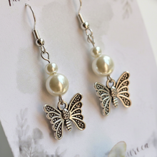 Load image into Gallery viewer, Close-up detail shot