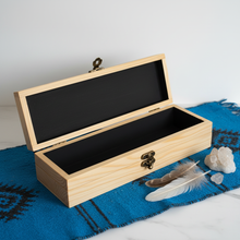 Load image into Gallery viewer, Eagle's Peak - Open Box Interior