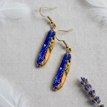 Load image into Gallery viewer, Flat lay showing both earrings