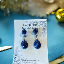 Load image into Gallery viewer, Mocs N More Earrings - A Little Bit of Sparkle