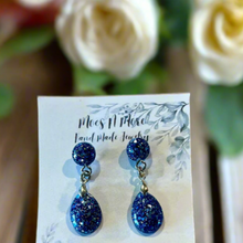 Load image into Gallery viewer, Mocs N More Earrings - A Little Bit of Sparkle