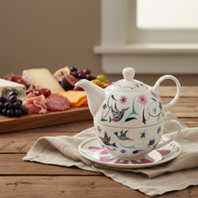 Load image into Gallery viewer, Hummingbirds - Tablescape