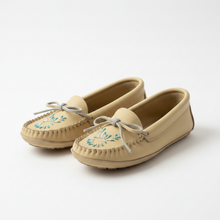 Load image into Gallery viewer, Moccasins Lifestyle - Fireplace