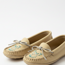 Load image into Gallery viewer, Indigenous Hand Crafted Moose Hide Moccasins - Ladies Beaded