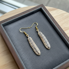 Load image into Gallery viewer, Premium jewelry tray display