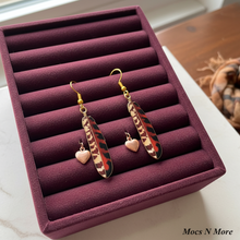 Load image into Gallery viewer, Premium velvet tray display