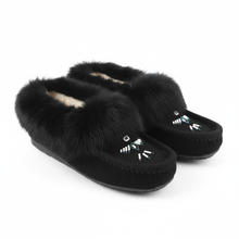 Load image into Gallery viewer, Professional moccasin studio shot