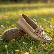 Load image into Gallery viewer, Summer Moccasins - Golden Light