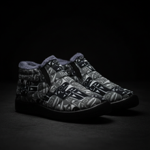 Load image into Gallery viewer, Wearable Art Close-Up